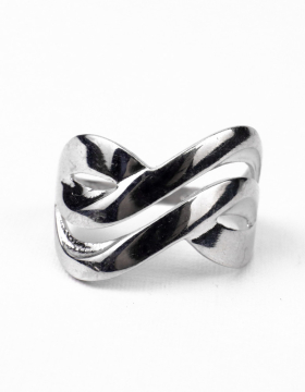 Inel ondulat din argint simplu